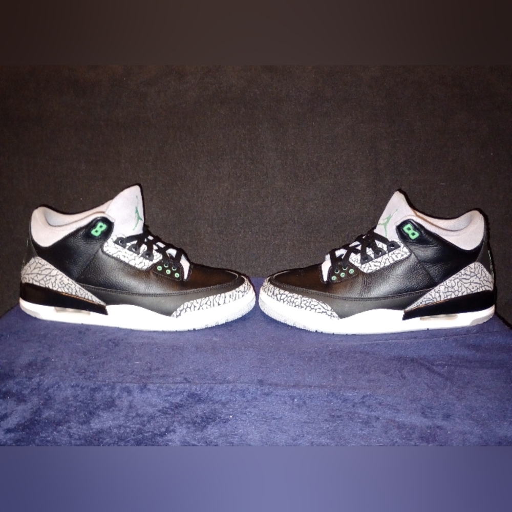 EUC Air Jordan 3 Retro Green Glow Men's Size 10 - Picture 8 of 10